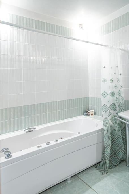 Very Spacious & Modern 3Bed Near Airport & Centre Sofia Extérieur photo